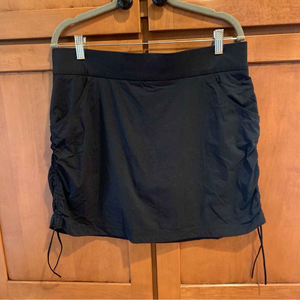 Columbia Skirt/Size Large